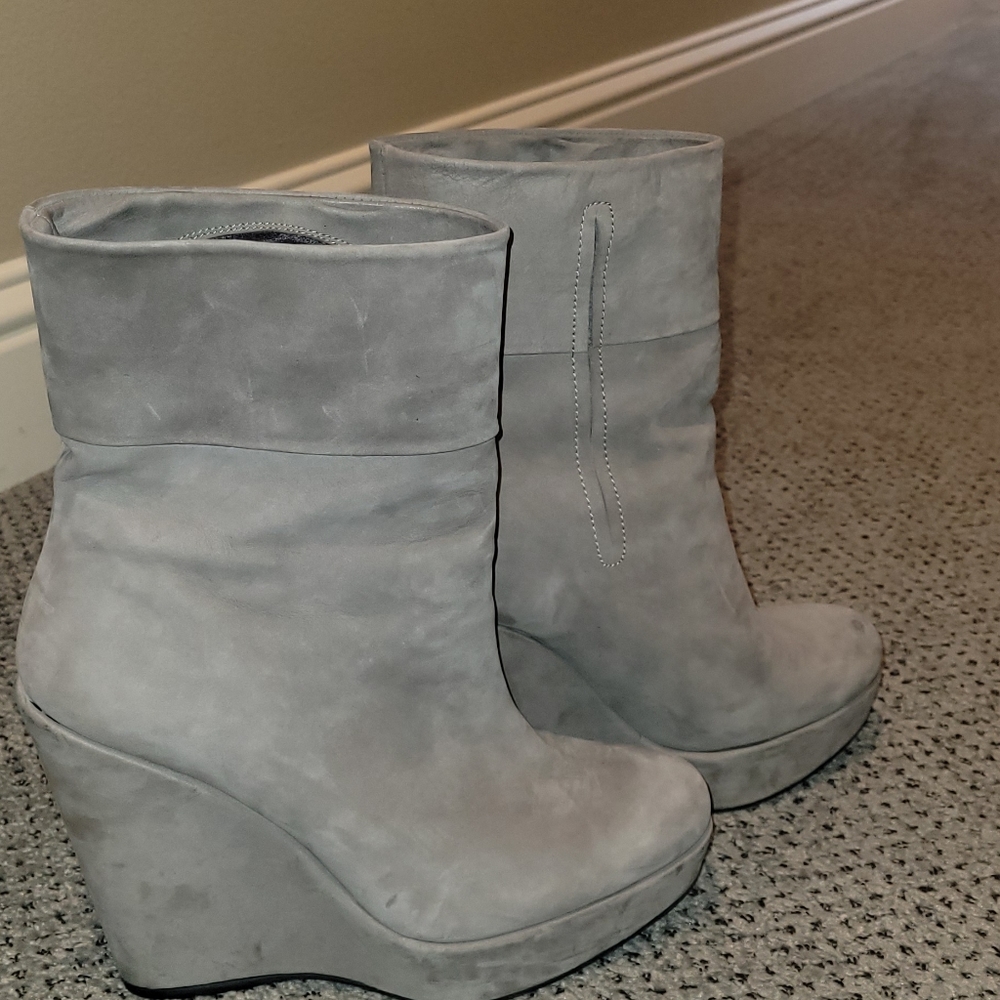 Stuart Weitzman boots